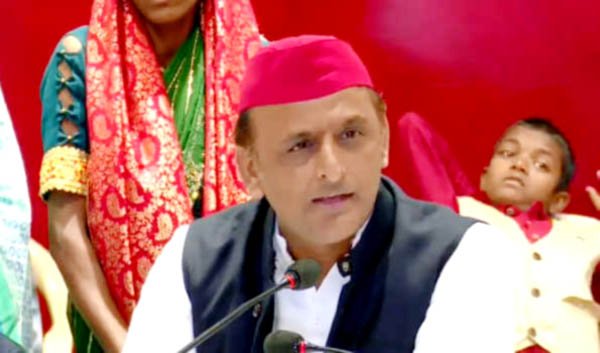 भाजपाई घपलेबाज अल्पसंख्यक समुदाय के वोट कटवाने की कोशिश कर रहे हैं : अखिलेश