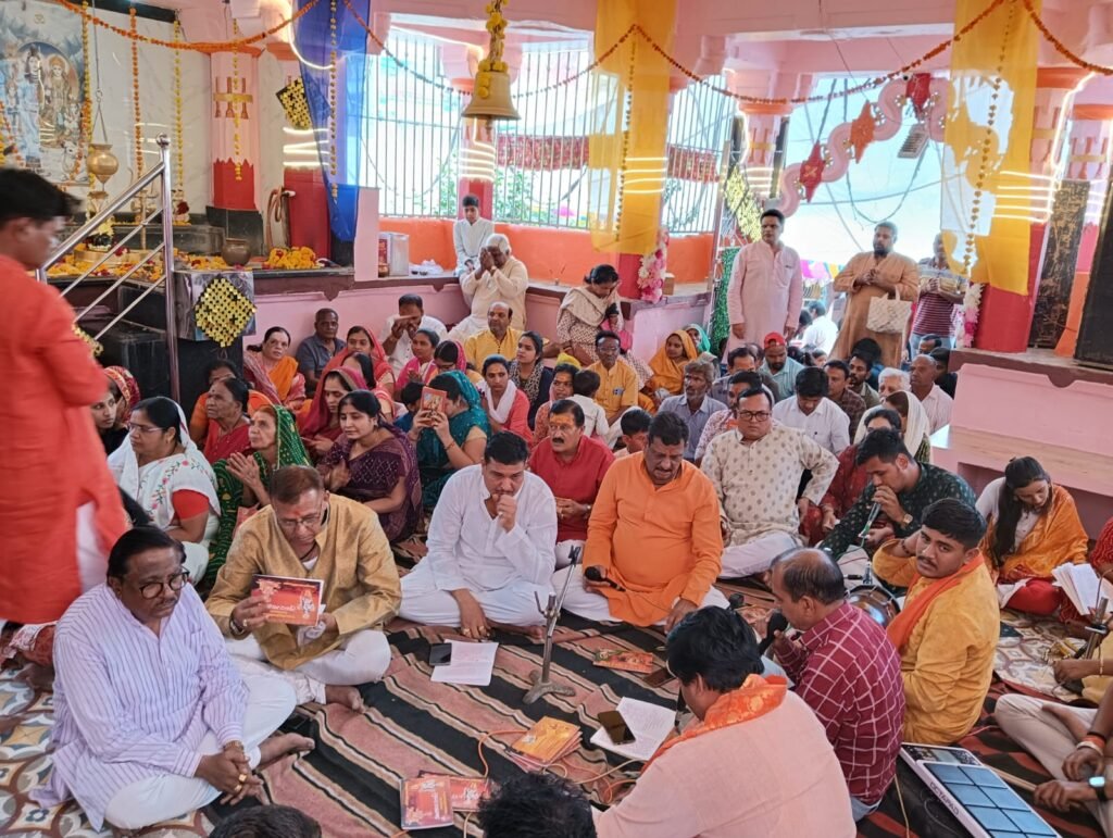 धूमधाम से मनाई राम नवमी, मंदिरों में दर्शन के लगी भक्तों की लंबी कतार