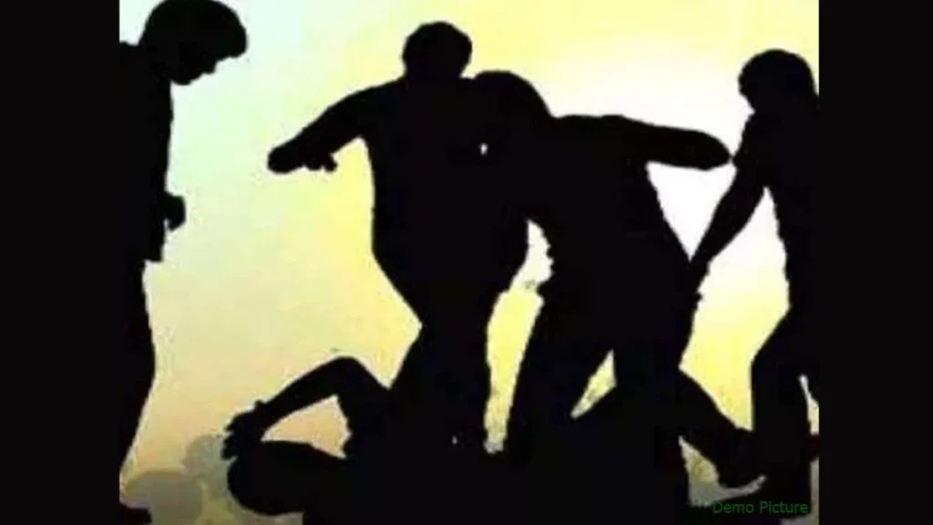 ट्रैफिक आरक्षक ने युवक से की मारपीट 