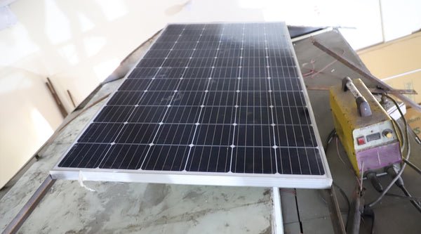 फार्म हाउस से बारह सोलर प्लेट चोरी