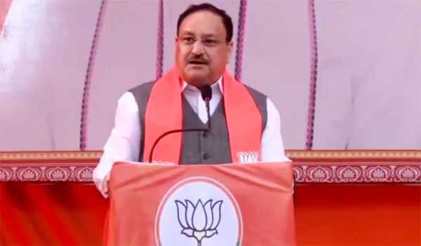 पैनिक बटन बसों में नहीं, उस शीश महल में लगाना चाहिये था, जहां एक महिला से बदसलूकी हुयी: नड्डा