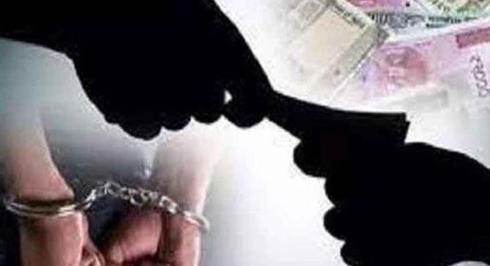 ईओडब्ल्यू ने 25 हजार रुपयों की रिश्वत लेते गिरफ्तार किया लिपिक को