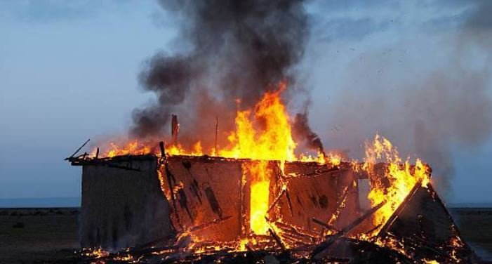 खेत में बनी झोपड़ी में आग लगने से दो मासूमों की मौत