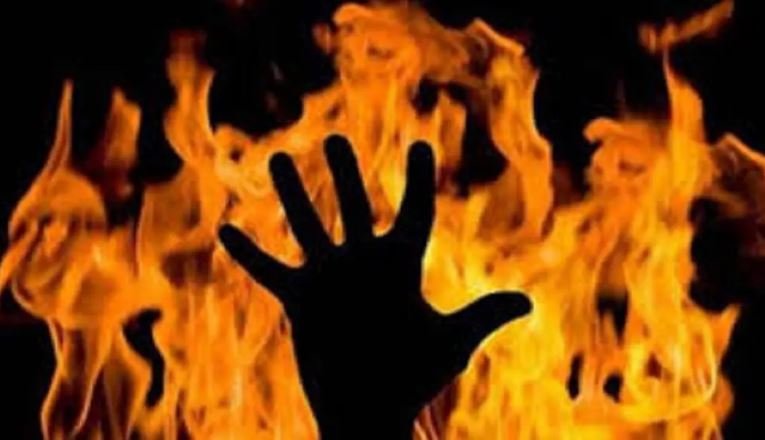 आग की चपेट में बुजुर्ग की मृत्यु