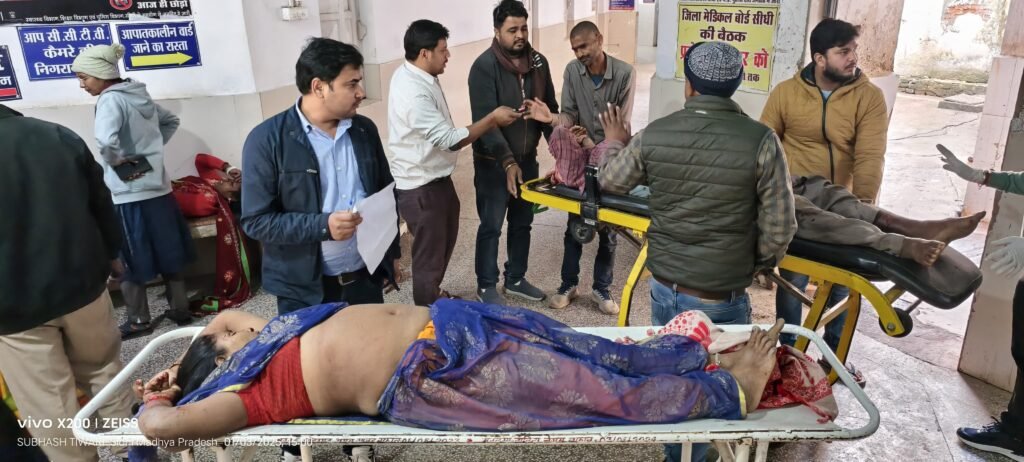 बल्कर-आटो की टक्कर, दो मृत, छ: घायल