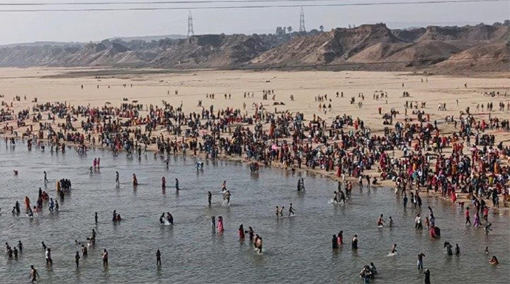 मकर संक्रांति पर आज पवित्र नदियों में लगेगी आस्था की डुबकी