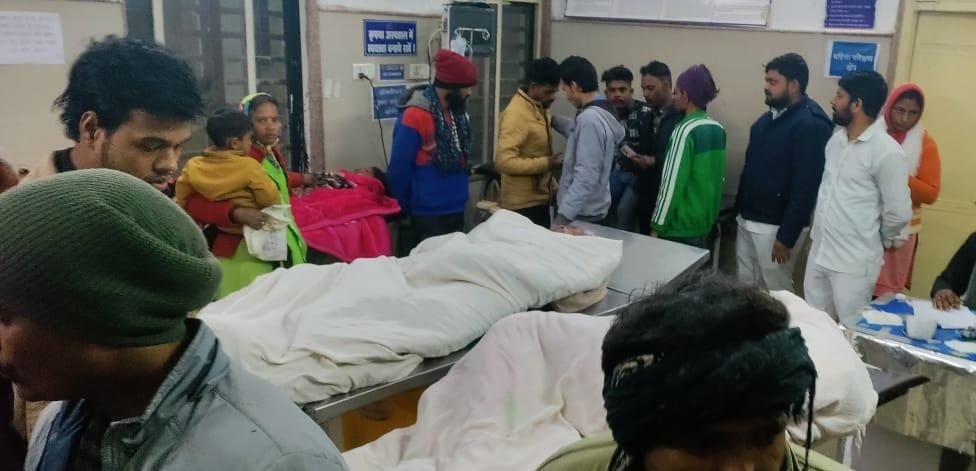 चना की भाजी व जुनरी की रोटियां खाने से चार लोग बीमार