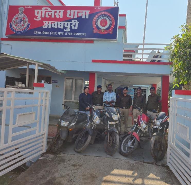 वाहन चोरी करने वाले 2 शातिर बदमाश गिरफ्तार 