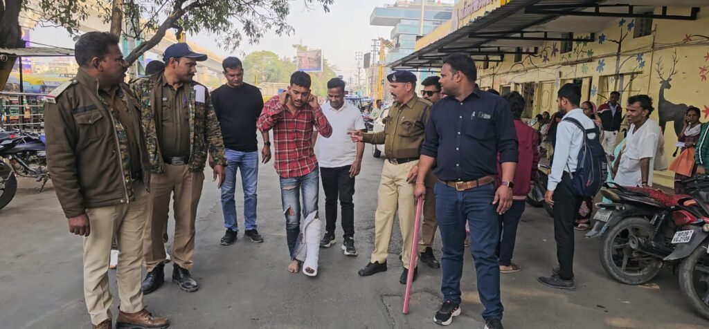 धोखाधड़ी कर बैंक खाते बेचने वाले गिरोह का पर्दाफाश, दो आरोपी गिरफ्तार