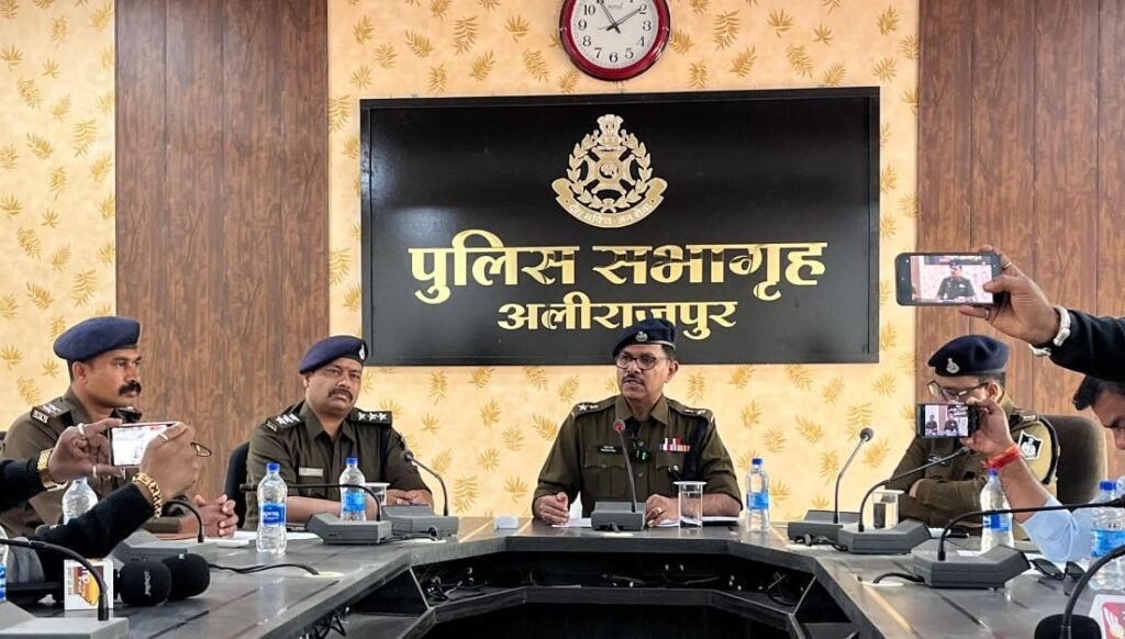 अज्ञात महिला की सिर काटकर हत्‍या करने के जघन्य अपराध का 20 घंटे में पुलिस ने किया खुलासा। आरोपी गिरफ्तार 