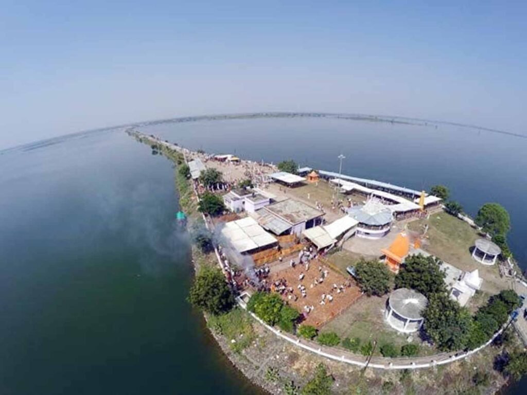 अंग्रेजी नए साल के देसी स्टाइल में स्वागत को बेताब लोग