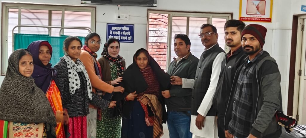 साल के पहले दिन प्रसूति गृह में जन्मीं कन्याओं का किया पूजन