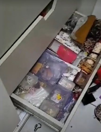 चार स्थानों पर चोरों ने बोला धावा