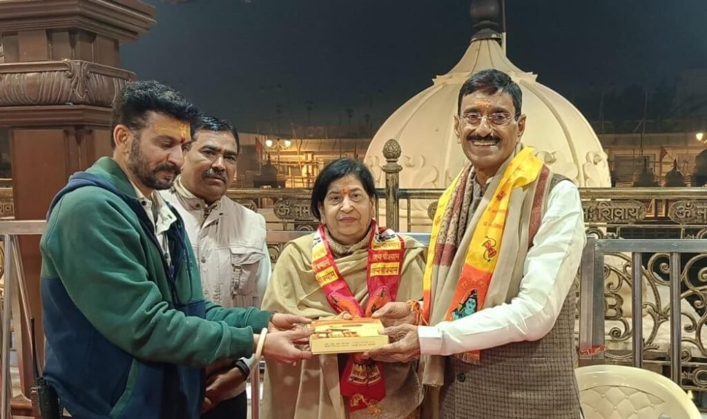 केंद्रीय रक्षा राज्य मंत्री श्री संजय सेठ महाकालेश्वर भगवान की भस्मार्ती में सम्मिलित हुए