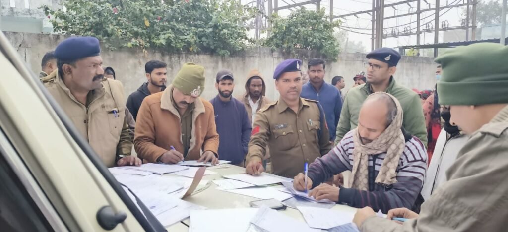 पिकअप की चपेट में आने से  बाईक सवार युवक की मौत