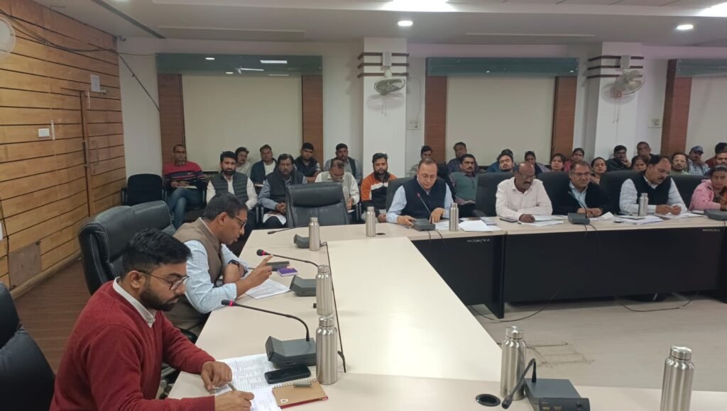 इंदौर सभी घरों में नल से जल पहुंचाने वाला जिला शीघ्र घोषित होगा