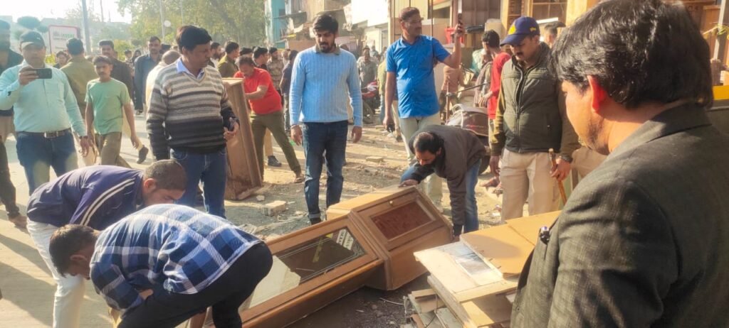 रणजीत रोड और स्कीम 71 में यातायात सुधार की कार्रवाई