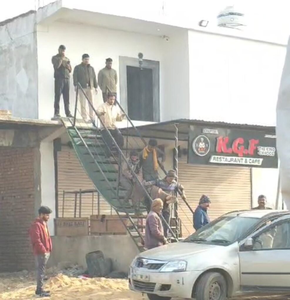 बरगवां थाना पुलिस मौके पर पहुंची