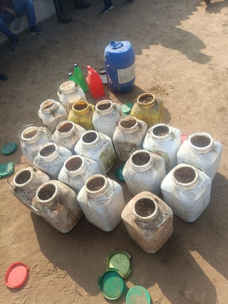 60 लीटर हाथ भट्टी देशी महुआ शराब जप्त, मामला पंजीबद्ध