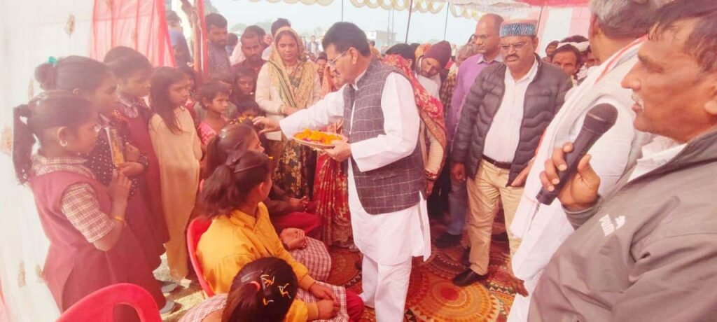 पात्र हितग्राहियों को शत-प्रतिशत लाभान्वित कराना है: विश्वामित्र