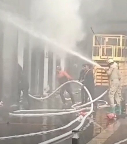 हाई स्ट्रीट अपोलो मॉल में शॉर्ट सर्किट से आग