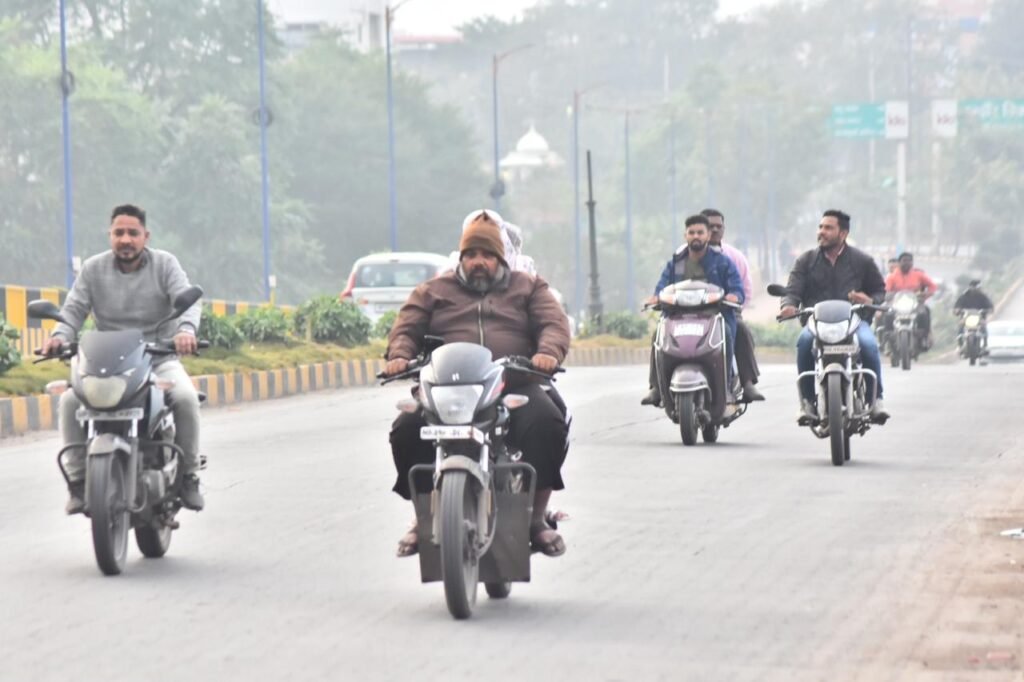 हवा ने बढ़ाई ठिठुरन, पारा लुढ़का