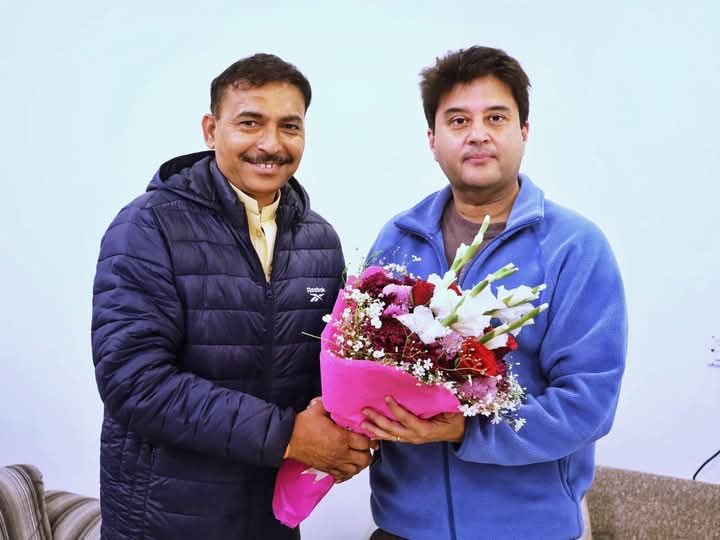 सिंधिया से मिले भाजपा ग्वालियर के नवनियुक्त जिलाध्यक्ष