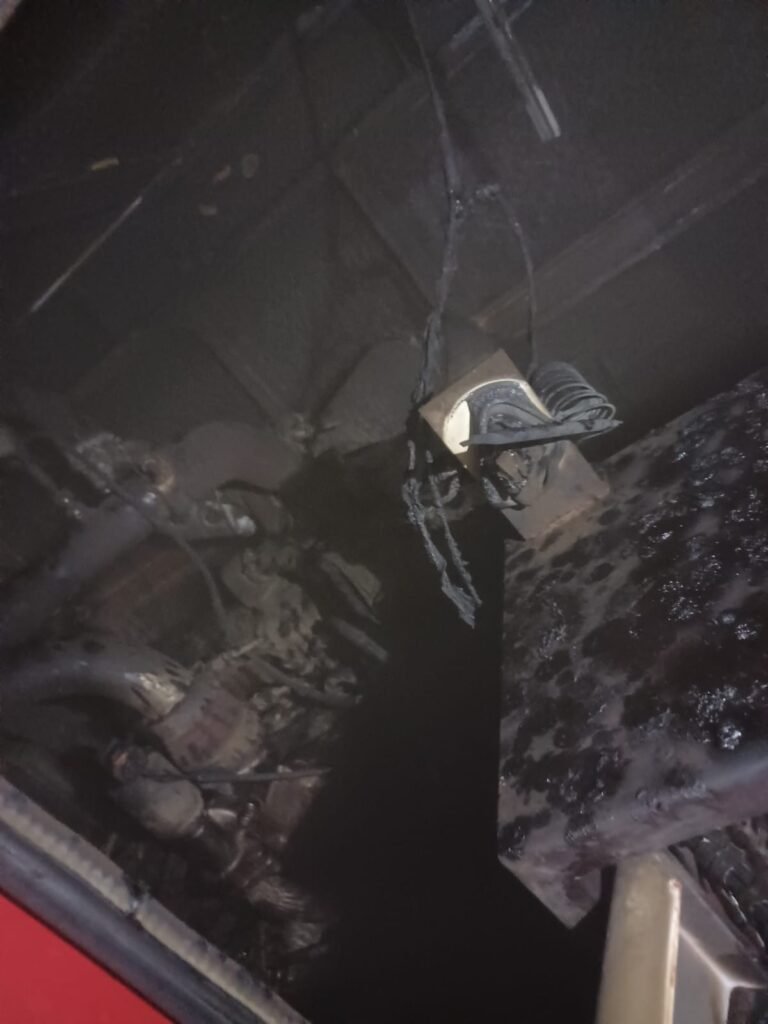 होटल के बेसमेंट में लगी आग