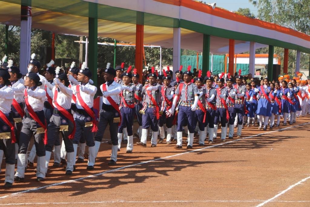 हर्षोल्लास के साथ मनाया गया 76वां गणतंत्र दिवस