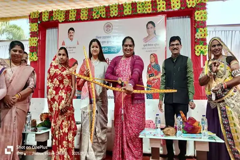 भूरिया ने झाबुआ में किया मोटी आई शुभंकर को लांच