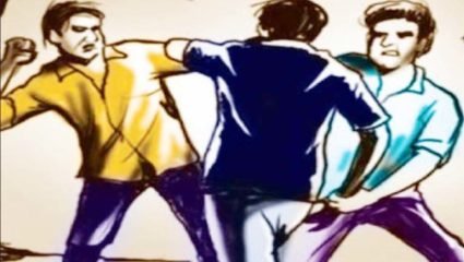 आठवीं की छात्रा के साथ छेड़छाड़ कर मारपीट 