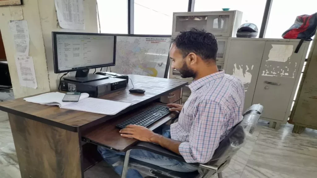 तहसील कार्यालय में स्थाई अधिकारी नही होने से जनता परेशान   कई नामांतरण फाइले पड़ी पेंडिंग