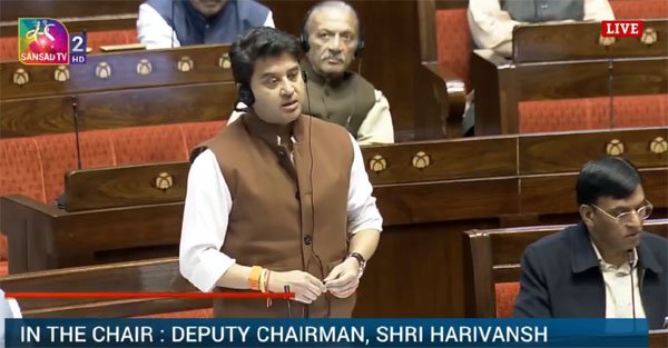 कॉल तीन पैसे प्रति मिनट और डेटा 9.70 रुपये प्रति जीबी है: सिंधिया