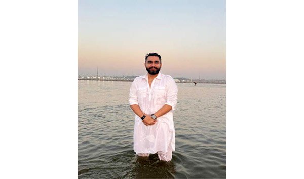 विराज घेलानी ने महाकुंभ का किया दौरा