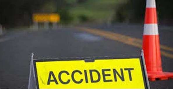 ट्रैक्टर-ट्राली पलटने से एक ही परिवार के दो बच्चों सहित चार की मौत