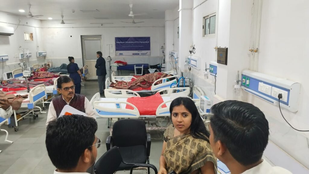 कलेक्टर सुश्री मित्तल ने किया जिला चिकित्सालय का आकस्मिक निरीक्षण