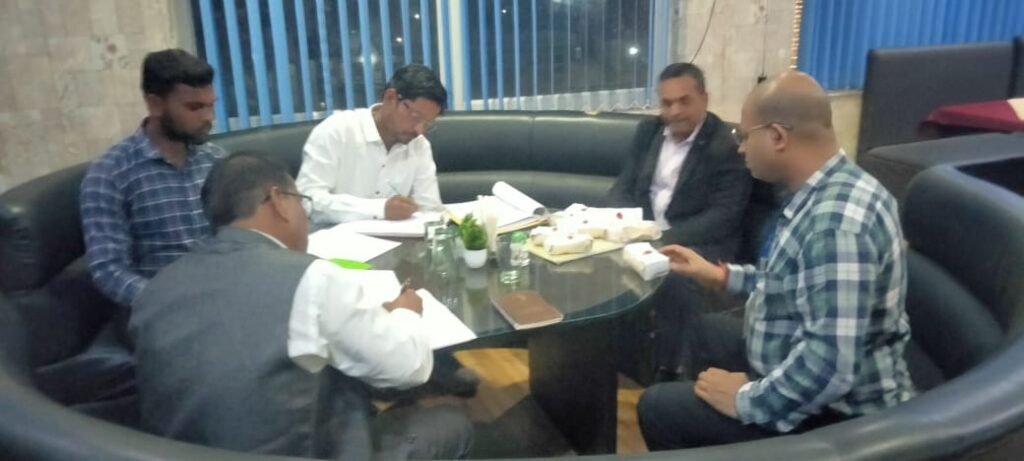 होटल यूकेसी पैलेस के संचालक पर प्रकरण दर्ज