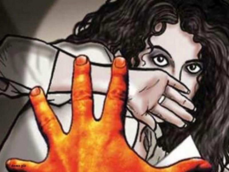 युवती से दुष्कर्म, दो नाबालिग छात्राओं से दरिंदगी की कोशिश, एक से छेड़छाड़