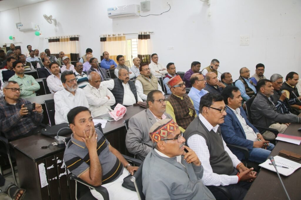 परीक्षा की शुचिता, निष्पक्षता बनाए रखें-कलेक्टर