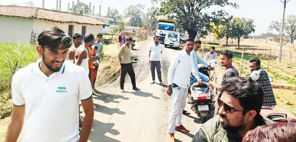 कोल वाहन से बाल-बाल बचा छात्र