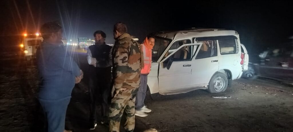 मैहर में तेज रफ्तार स्कार्पियो बस से भिड़ी घटना में 3 की मौत, 4 गंभीर रूप से घायल