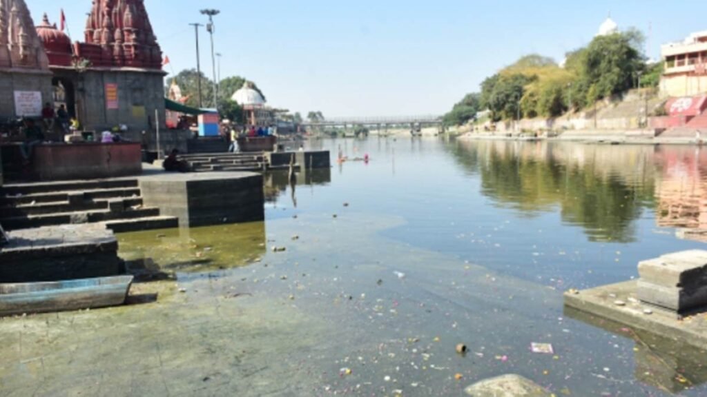 क्षिप्रा की दुर्दशा पर साधु संत हुए मुखर, सीएम को करेेंगे आगाह