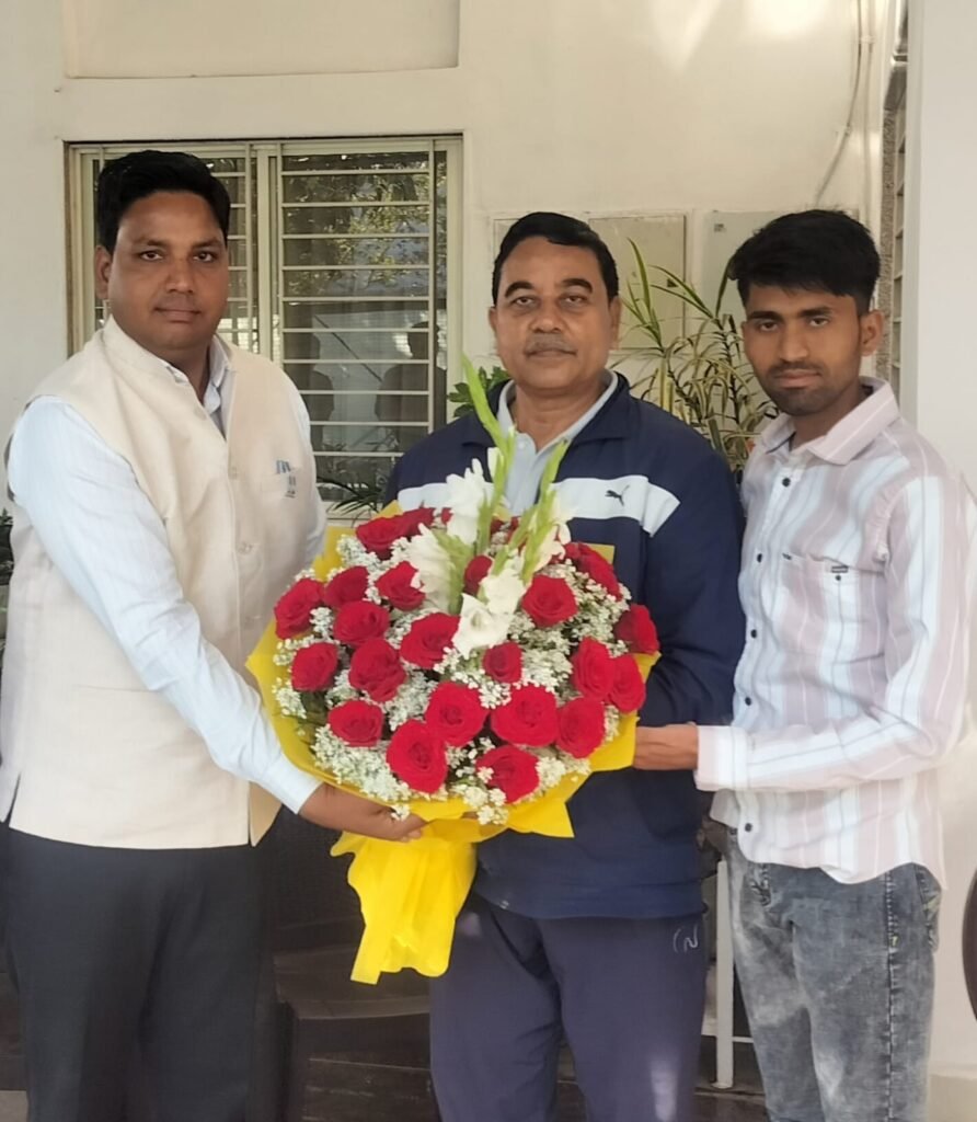 अधिकारी-कर्मचारियों की समस्याएं निपटाएं: आईएएस कांसोटिया