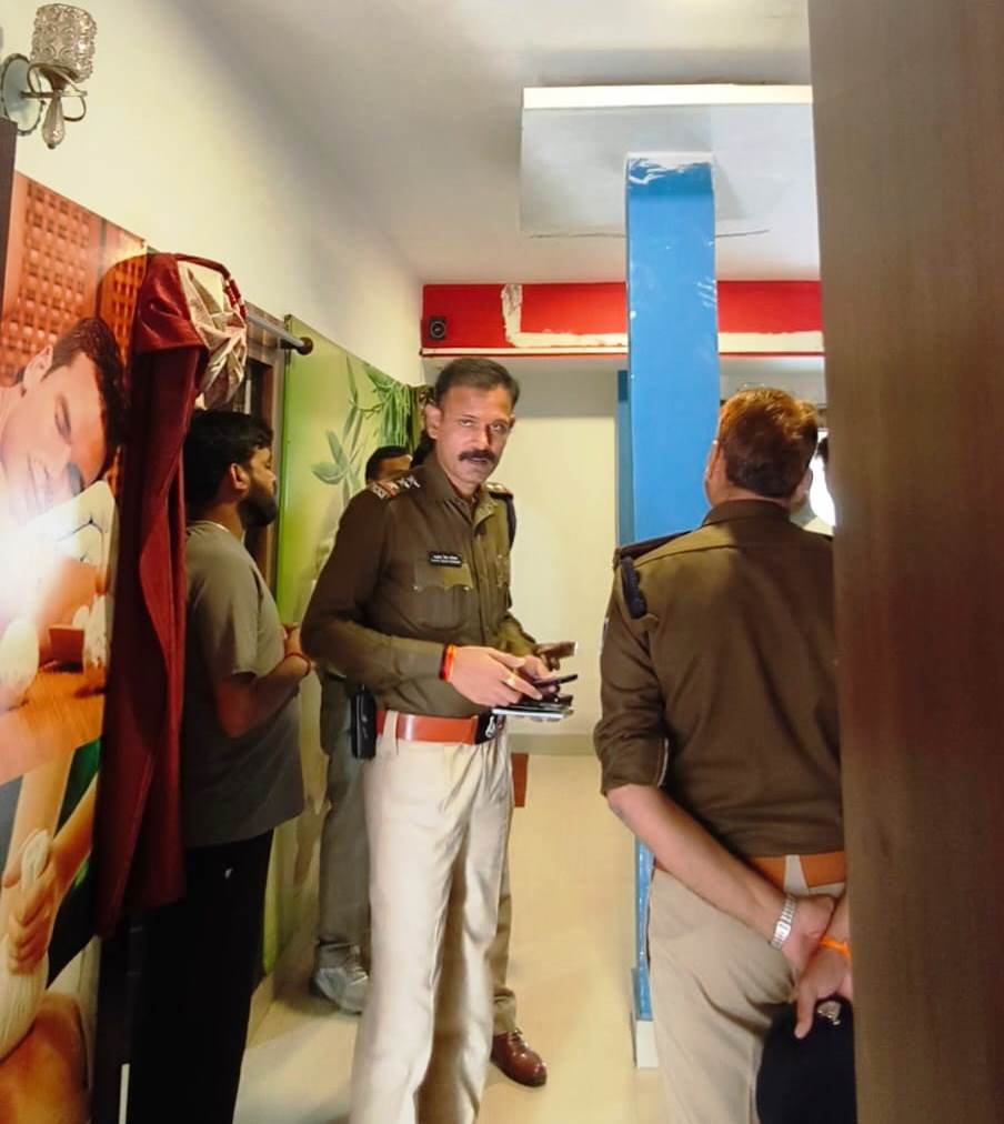 बैढ़न शहर के चर्चित दो स्पा सेंटर सील, मिली थी शिकायतें