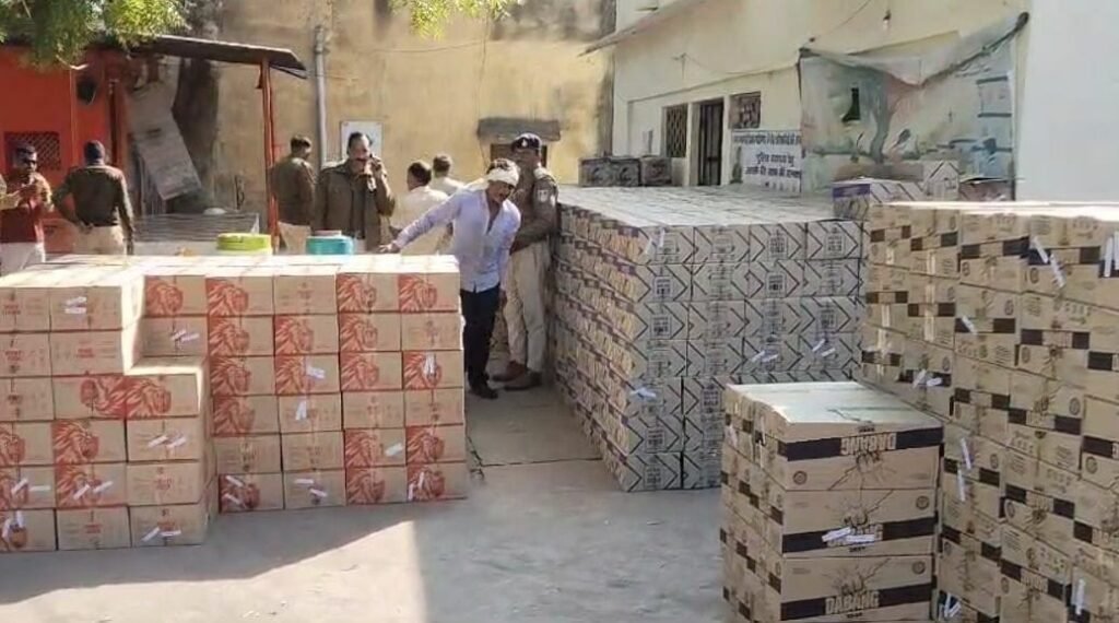 गोल पहाड़ियां इलाके में बियर से भरा ट्रक जप्त