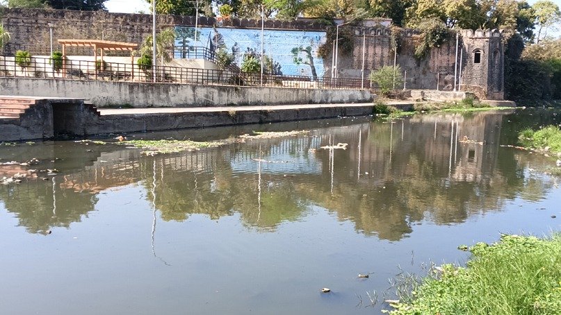 चीलर नदी को अब भी दूषित कर रहा नालों का पानी