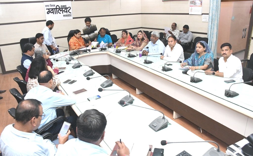 पिता का बेरहमी से कत्ल करने वाले पुत्र व अन्य को आजीवन कारावास