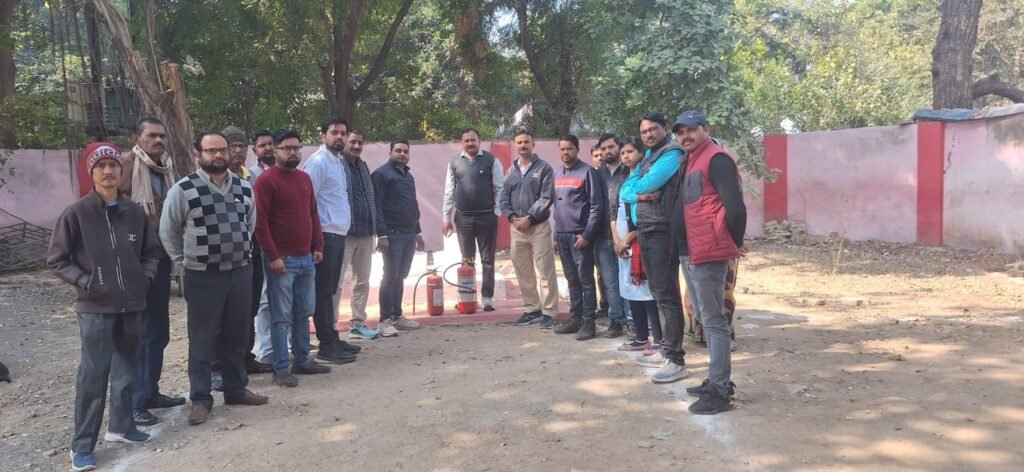 अग्नि दुर्घटना से बचाव के लिए दिया प्रशिक्षण
