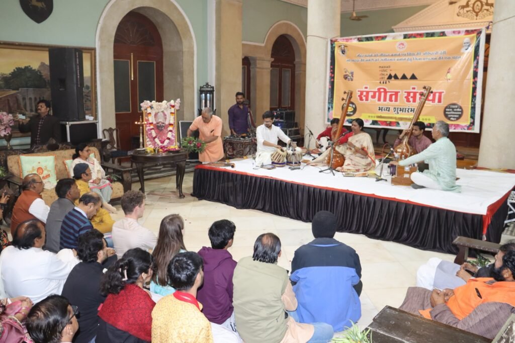 मैहर में म्युजिक अटाला आर्ट सिटी के तहत दी गई प्रस्तुति