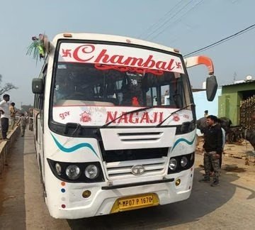 भिंड-मुरैना हाईवे पर बस ने बाइक को मारी टक्कर, नाबालिग समेत दो की मौत